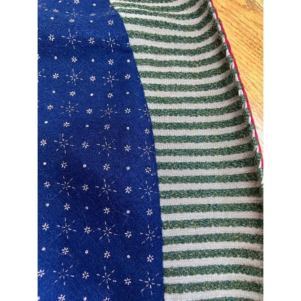 Rustic Snowman Navy Blue Snowflakes Green Stripes Christmas Holiday Tree‎ Skirt